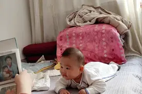 四个月的宝宝眼晴还会变大吗？视频封面
