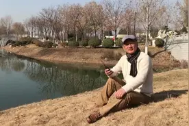be full of 充满，装满，饱了