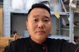 一个人挑战一天做三百斤龙虾赚了2000元.你觉得可能吗？视频封面