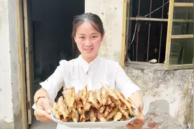油炸一锅小白条，香酥焦脆，连骨头都可以吃，撒点孜然更好吃视频封面