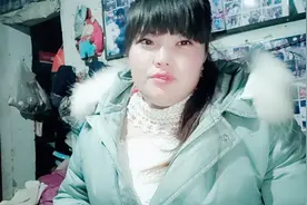 妈妈问和那个男孩聊的怎么样了？我说人家嫌弃我胖，聊掰了。