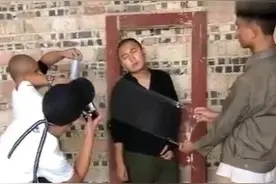 教你一招用保鲜膜拍出大片的感觉，笑死了。