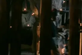 女监生存法则，不学会隐忍便无法生存！绝色女囚终于明白了这一点