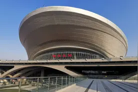 体验鲁南高铁曲阜到临沂北，看鲁南沿线风光，乘坐的旅客不是很多视频封面