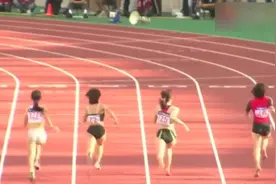 回顾岛国萝莉田径比赛，小短腿倒腾的还挺快，颜值身材都很棒！视频封面