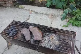烤猪连贴，俗称盐舌条，你尝过没有?视频封面