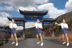 创新舞步！广场舞《怎么会狠心伤害我》，美女领舞，不愁学不会了