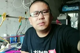 手机充电小板尾插如何检修，师傅对小白有话说
