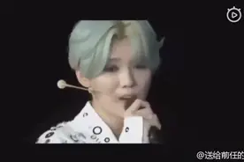 关晓彤空降鹿晗演唱会，鹿晗一脸的幸福