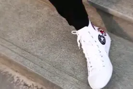 Converse Logo Play 趣味 logo 高帮帆布鞋视频封面