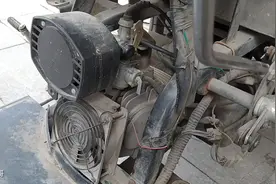 摩托车，三轮车发动机散热不好，加个风扇后，效果不错！