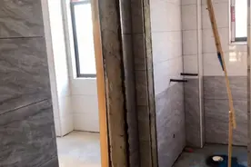 瓷砖深色好看还是浅色好看，铺上效果一目了然，选不好就翻车视频封面