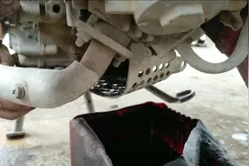 弯梁摩托车电启动不了，脚踩可以正常启动，原来是这个东西坏了视频封面