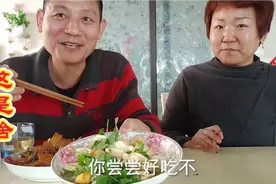 山东滕州，高配版的蒜泥鸡蛋长啥样？见过吗？上桌你就得抢实在香视频封面