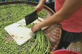 湖南农村晒制干豆角全过程，放上一年都不会坏，方法很简单