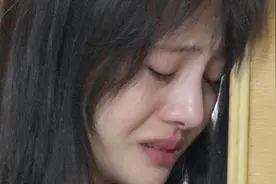 郑爽终于不再隐瞒！自曝跟张翰分手原因，网友：谁受得住？视频封面