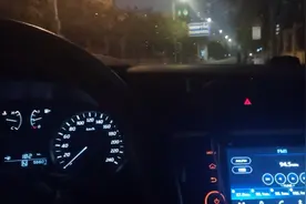 上一次是谁给的拥抱，在什么时候！