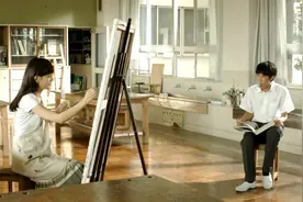 美术老师欺骗了17岁的男孩，只为让他做自己的油画模特！视频封面