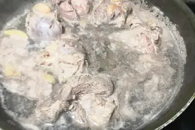 在型男行走乡村那里买的卤料包，卤牛肉，试试味道如何视频封面