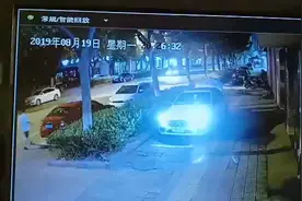 新手女司机倒车，让你看着干着急！视频封面