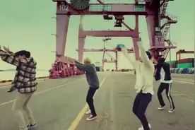 队长金韩彬退团后,IKON境况不如从前 网友：不会解散吧！