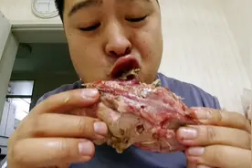 手撕脆皮烤鸭 解锁新吃法 不油腻使使劲能吃两只不带停