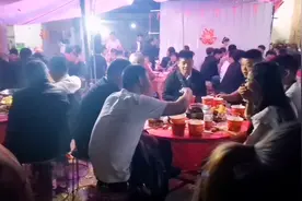 河南媳妇随礼500元吃结婚酒席，包桌600元一桌的菜品丰富啊！视频封面