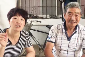 65岁农村老兵，为爱配制腰腿痛偏方，听老人女儿说说效果到底怎样视频封面