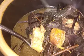 今天教大家做道特别“祛湿热”的汤，特有效！我家经常煲来喝。视频封面