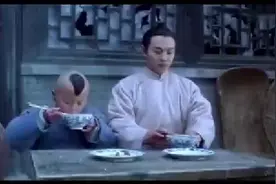 过日子就要这样    内裤洗破了缝    缝不住改小了给儿子穿