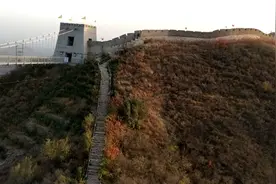 西山森林公园山顶的长城视频封面