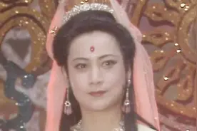 西天排名第一的女菩萨是谁？观音见了礼让三分，如来见她绕道走！