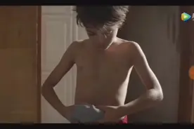 妹妹第一次来大姨妈，哥哥的做法太暖心呢视频封面