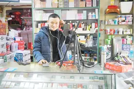 “马云”在桐乡开了个小卖部，还开直播和130万粉丝互动！视频封面