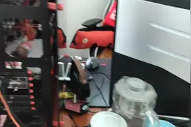 农村最穷主播的起床生活，起来啃玉米加苹果开播视频封面