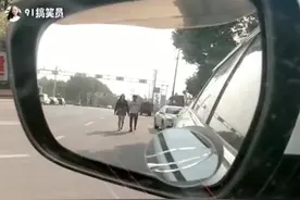 恋爱中的男生，是不是都喜欢抱女朋友？