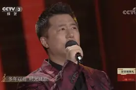 退伍军人师鹏深情献唱《战友》，一声情道的是战友情，满怀思念