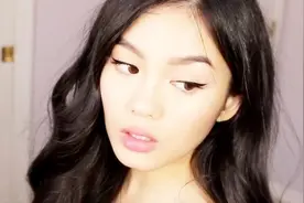 内双女生不会画眼线？分享一个小教程，眼睛变得又大又闪亮！