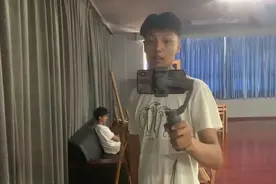 各位好吧啊，你知道广告怎么拍吗，快来和小不一起拍广告吧！！！