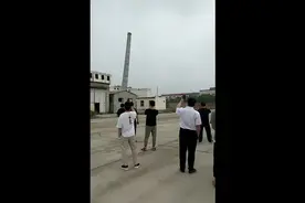 实拍61米大烟囱爆破拆除 场面无比震撼视频封面