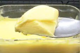 想吃冰激凌自己在家做，不要淡奶油和电动打蛋器，香甜细腻很好吃