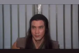 武侠片：同门师兄天天欺辱师弟，殊不知他是深不可测的功夫高手视频封面