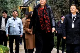 中国女巨人世界女篮第一中锋郑海霞荣归故里全国文明城市柘城县！视频封面
