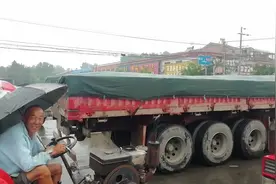 河南省，扶沟县，吕谭乡，尚村岗，几百万亩西瓜卖不动成灾啦。视频封面