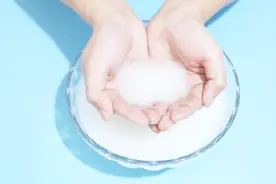 淘米水别倒掉了，加点牛奶拌一拌，秒变护肤佳品，既实用还省钱