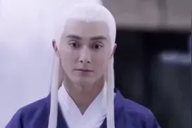 小九那可爱又调皮的样子，真的让帝君更加怜惜