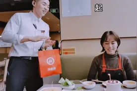 没男朋友的单身姑娘怎么过一个浪漫有仪式感的生日，海底捞了解下视频封面