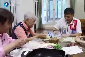 鲁豫来牛犇新家,2个儿子一姓王一姓张,小儿子演 鬼子 专业户视频封面