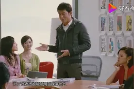 新上任的帅哥总裁第一天到公司上班，没想到这个公司只有女职员视频封面