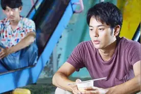 日本鬼子出对联“本日飞机飞日本”，中国小伙下联气坏日本人视频封面